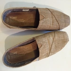 TOMS slip-on flats